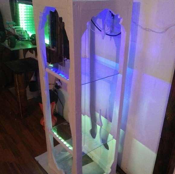 Karaoke cabinets, indoor/outdoor chairs, tables, - Picture 2 of 4